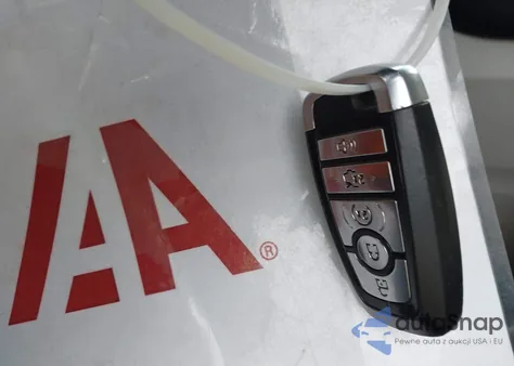 2018 Ford Edge Titanium z USA, uszkodzony, nr VIN 2FMPK3K81JBC14780